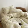 Juego de ropa de cama de cuatro piezas de gasa de doble capa de algodón lavado Clase A, simple y fresco, para estudiantes de dormitorio, juego de funda de edredón de tres piezas