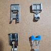 Caja de 12 piezas de hebilla de uña de prensatelas, cremallera invisible rizada para acolchar, rodillo de satén, punta abierta para bordado, prensatelas para máquina de coser