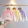 Suéter Espesso de Veludo Mink para Meninas 2024 Outono e Inverno Novo Moda Estilosa de Menina Suéter de Urso Degradê Tendência