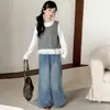 Conjunto de Dos Piezas Falsas de Chaleco y Jeans para Niñas Otoño Nueva Llegada Estilo Coreano Casual Conjunto de Dos Piezas para Niños Medianos y Grandes Atuendo de Otoño de Moda