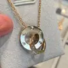Collar de cadena con colgante pequeño clásico LOVE de alta gama, doble anillo para mujer, chapado en oro V grueso con oro rosa de 18 quilates, moderno y de lujo ligero