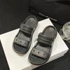 Suelas gruesas sandalias de mujer nuevas de verano antideslizantes moda coreana ropa exterior casual sandalias de playa para mujer verano al por mayor