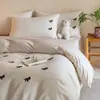 Conjunto de Roupa de Cama de Jacquard de Algodão de Alta Qualidade com Quatro Peças e Bordado de Desenho Animado, Conjunto de Três Peças de Algodão Puro para Dormitórios Estudantis, Adequado para Todas as Estações