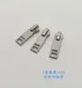 Cabeça de zíper de fábrica em estoque Não. 3 Não. 5 Não. Bolsa com zíper e puxador inferior de metal prateado brilhante com 8 pérolas