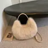 Nuevo bolso de hombro simple para mujer estilo commuter de otoño, bolso de mano de felpa de moda 2026, bolso cruzado versátil para debajo del brazo