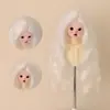Peruca de Lã Cacheada Estilo Bjd 346 em Estoque, Repartição Média, Peruca Colorida Macia para Styling de Uso Diário