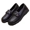 Sapatos de Couro Macio da Moda da Mamãe 2026 Nova Coleção Primavera e Outono Estilo Britânico Retro Sapatilhas Baixas Slip-On para Uso Diário