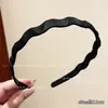 Faixa de cabelo antiderrapante com dentes para lavar o rosto e aplicar maquiagem, novo modelo 2026 feminino, faixa de cabelo que não aperta, acessório de cabelo para uso diário