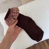 Calcetines de encaje con diseño de hoja de loto Ioulor para chica, hasta la pantorrilla, versión japonesa y coreana 2025, transpirables, versátiles, de algodón, calcetines Zhuji al por mayor