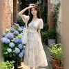 Elegante Vestido Floral Estilo Francés para Mujer, Verano Cintura Alta Adelgazante Cuello en V Mangas Abullonadas Versátil Vestido Capas