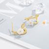 Pendientes de flor de concha cruzada, diseño de nicho femenino, avanzados, 2022, nuevos pendientes de moda, elegantes pendientes de celebridades de Internet.