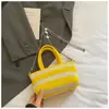 Bolsa de Compras de Mano Hueca de Moda Casual Simple Nueva 2025 Bolso Tote de Hombro Único para Mujer para el Trayecto Diario