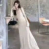 Vestido de Tricô Elegante Cor Sólida Gola V Estilo Francês para Outono e Inverno, com Toque de Luxo, Caimento Justo, Cintura Marcada, Vestido Longo Base Linha A para Mulheres