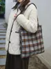 Bolso Nuevo de Cuadros de Invierno para Mujer Estilo Coreano Estilo Perezoso Gran Capacidad Estudiante Clase Viaje Diario Bolso de Hombro Bolso Tote Portátil