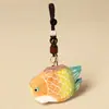 Chaveiro Pingente Escultura em Madeira Artesanal Peixe Amarelo Pequeno Pingente Desenho Animado Animal Marinho Pingente de Mochila Anel de Corrente Presente