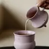 Taza de Té Grande de Cerámica Hecha a Mano con Esmalte Morado y Acentos Dorados, Taza de Mano con Base Alta, Taza Morada de Gran Capacidad Horneada en Horno
