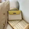Bolsos de Bloques de Color de Nicho Modernos y Populares para Mujer 2026 Nuevo Bolso Cruzado Versátil Bolso de Mano Exquisito Bolso Cuadrado Pequeño Más Vendido