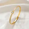 Pulseira Aberta de Aço Titânio Zircônia Coração Amor Gota d'Água Cross Mais Vendida Toque de Luxo Galvanização a Vácuo Não Desbota Argola de Fecho