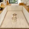 Tapete de Piso para Cozinha Antiderrapante à Prova de Óleo Limpável Sem Lavagem Tapete de Terra de Diatomáceas Absorvente de Água Resistente ao Desgaste Entrada Doméstica Impermeável Tapete de Piso de Cobertura Total