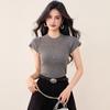Verano 2025 Nuevo Estilo Coreano Ropa Ligeramente Madura Adelgazante Elegante de Manga Corta con Diseño Calado Top Corto de Punto para Mujer