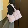 Bolsa acolchoada xadrez grande transfronteiriça para mulheres, nova bolsa acolchoada de algodão 2026, grande capacidade, bolsa de ombro leve, bolsa de axila