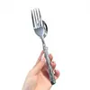 Tenedor y Cuchara de Acero Inoxidable con Mango de Textura de Diamante Creativo Juego de Cinco Piezas de Vajilla Estilo Occidental Cuchara de Postre Cuchara de Té Acabado Espejo Dorado
