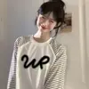Estilo Japonés Perezoso Casual Chic Estampado de Letras Bloques de Color Manga Larga Moda para Mujer Versátil Holgado Superior Moderno