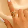 Anillo de Acero Inoxidable con Circonita Europeo y Americano Anillo de Lujo Nicho de Gama Alta Accesible Joyería para Manos con Forma Asimétrica Anillo Transfronterizo para Mujeres