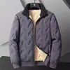 Casaco de inverno transfronteiriço para homens, forrado com fleece, à prova de vento, jaqueta de algodão espessada, corte solto, tamanho grande, gola alta, casaco de algodão quente para homens