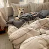 Juego de ropa de cama de textiles para el hogar de Nantong, juego de cuatro piezas, sábana de algodón lavado amigable con la piel, funda de edredón, sábana bajera, juego de tres piezas para camas de dormitorios estudiantiles