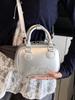 Bolsa Almofada Portátil da Moda Estilo Europeu Simples Estilo Coreano Popular para Primavera e Verão Bolsa Transversal Versátil de Alta Textura para Mulheres