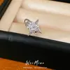 Aretes de clip con forma de estrella de circonita para mujer sin perforaciones, estilo único y minimalista, aretes de moda y versátiles, sensación de lujo ligero y alta gama, venta al por mayor