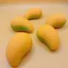Bolinha antiestresse de manga simulada, um gadget para aliviar o estresse, uma bolinha antiestresse em formato de vegetal com retorno lento, um brinquedo de pegadinha para crianças, um produto popular transfronteiriço