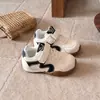 Tênis esportivos de outono para crianças de 3 a 6 anos, tênis antiderrapantes de sola macia para meninos e meninas, sapatos de bebê com velcro, calçados casuais