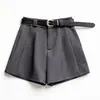 Shorts de terno feminino preto e branco 2026 primavera/verão novo cintura alta corte A modelador versátil calça casual
