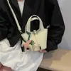 Bolso de Mano Pequeño con Patrón de Lichi Transfronterizo Primavera 2026 Nuevo de Moda Casual Cubo Versátil Bolso de Hombro Cruzado