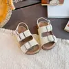 Sandalias para Niños Antideslizantes Zapatos Birkenstock Casuales de Velcro 2026 Nuevo Estilo de Verano Zapatos de Playa para Niños y Niñas Pequeños y Medianos