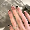Unhas Vestíveis de Outono Inicial Feitas à Mão Cor Caramelo Francês Estampa de Leopardo Borboleta Diamante Nail Art Outono e Inverno Adesivos de Unha Pré-Fabricados