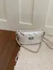 Bolso de Cadena Acolchado Estilo Nuevo 2026 Inspirado en Chanel para Mujer, Bolso Cruzado Versátil, Versión Coreana con un Toque de Lujo, Bolso de Hombro Tipo Cubo
