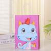Nova Sacola de Papel Anime Couro de Vaca Desenho Animado Portátil Embalagem de Presente Personalizada Sacola com Flor de Papel Infantil Em Estoque Design Criativo