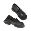 Populares zapatos británicos de cuero con suela gruesa para mujer, nuevos mocasines versátiles de otoño 2026 con suela blanda, zapatos sin cordones