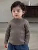 Conjunto de invierno estilo coreano para niños: chaqueta acolchada de estilo retro, pantalones vaqueros tipo zanahoria desgastados y ropa de invierno para bebés