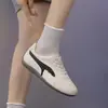 Zapatos blancos retro para mujer, nuevas zapatillas blancas versátiles de suela gruesa vintage para mujer, zapatillas deportivas casuales de otoño 2026