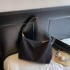 Bolsa de Lona de Grande Capacidade para Mulheres 2025 Nova Verão Bolsa Tote Simples e Fashion Macia e Versátil para o Dia a Dia Transversal