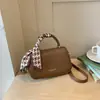 Bolso pequeño transfronterizo 2026 nuevo super popular para mujer, bolso de hombro de alta gama, bolso cruzado cuadrado pequeño
