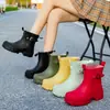 Botas de lluvia de moda populares transfronterizas para mujer, zapatos de lluvia nuevos de caña corta, zapatos de agua, zapatos de goma para pesca al aire libre, zapatos nuevos de estilo para cocina al aire libre