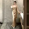 Vestido de compromiso sin tirantes color ámbar con brillo dorado claro, vestido de brindis nupcial de lujo ligero, vestido tipo bata, poliéster ajustado