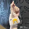 Pingente de bolsa pequena bordado listrado de desenho animado, decoração fofa de mochila feminina, chaveiro de brinquedo moderno, atacado de pequenos presentes
