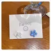 Pendientes Florales Huecos de Color Contrastante Frescos y Sencillos Dulces y Exquisitos Clavos Asimétricos de Plata 2025 Nuevos Accesorios para Orejas