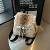 Bolsa feminina popular nova de outono de 2026, bolsa de pelúcia, mochila de grande capacidade, casual, estilosa e atraente